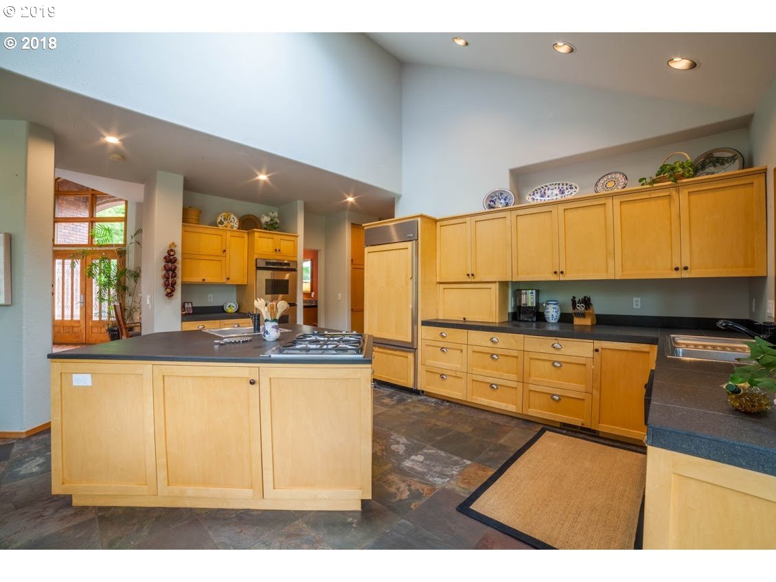 15851 Northeast Eilers Road Aurora, OR 97002 - Photo 12 of 32 Gallery Image 12