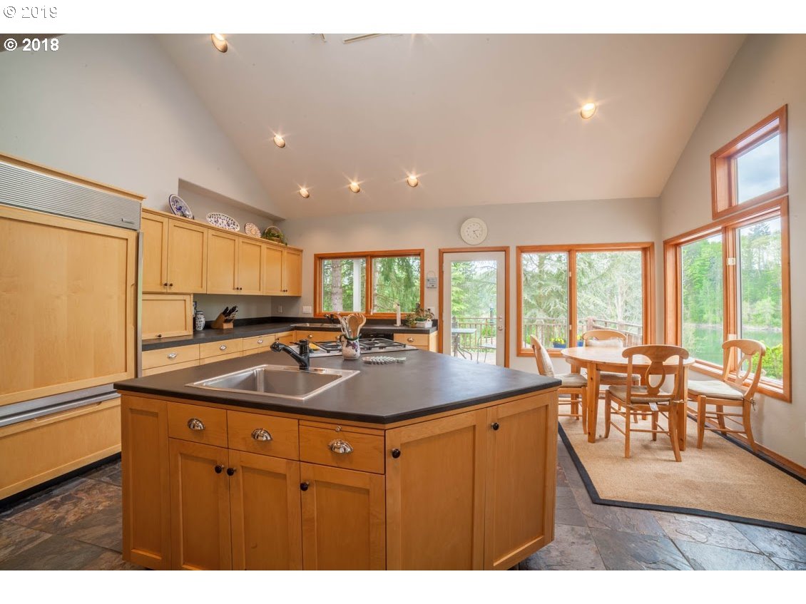 15851 Northeast Eilers Road Aurora, OR 97002 - Photo 13 of 32 Gallery Image 13