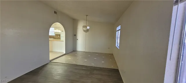$1,700 | 1301 Madison Avenue, Las Vegas, NV 89106
