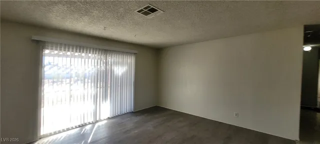 $1,700 | 1301 Madison Avenue, Las Vegas, NV 89106