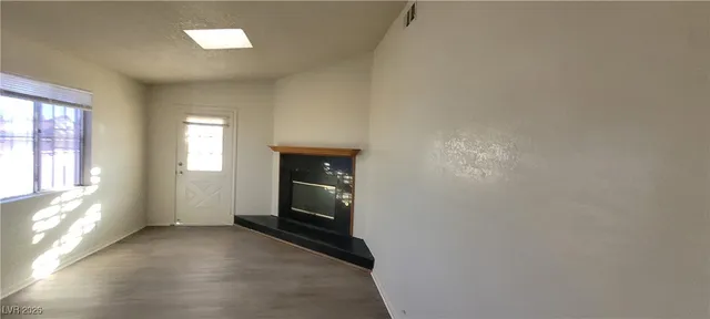 $1,700 | 1301 Madison Avenue, Las Vegas, NV 89106