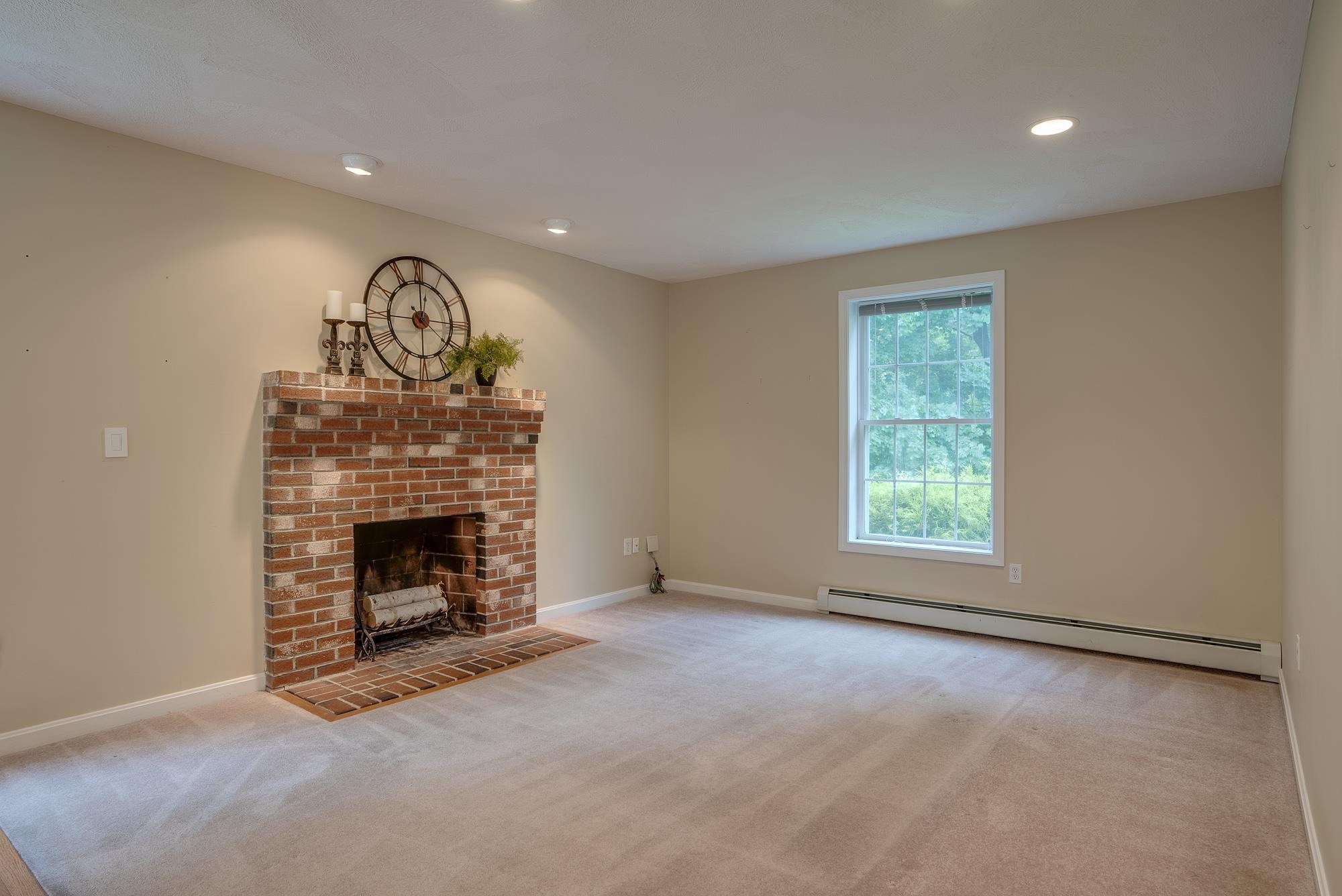 258 East Road Hampstead, NH 03841 - Photo 11 of 31