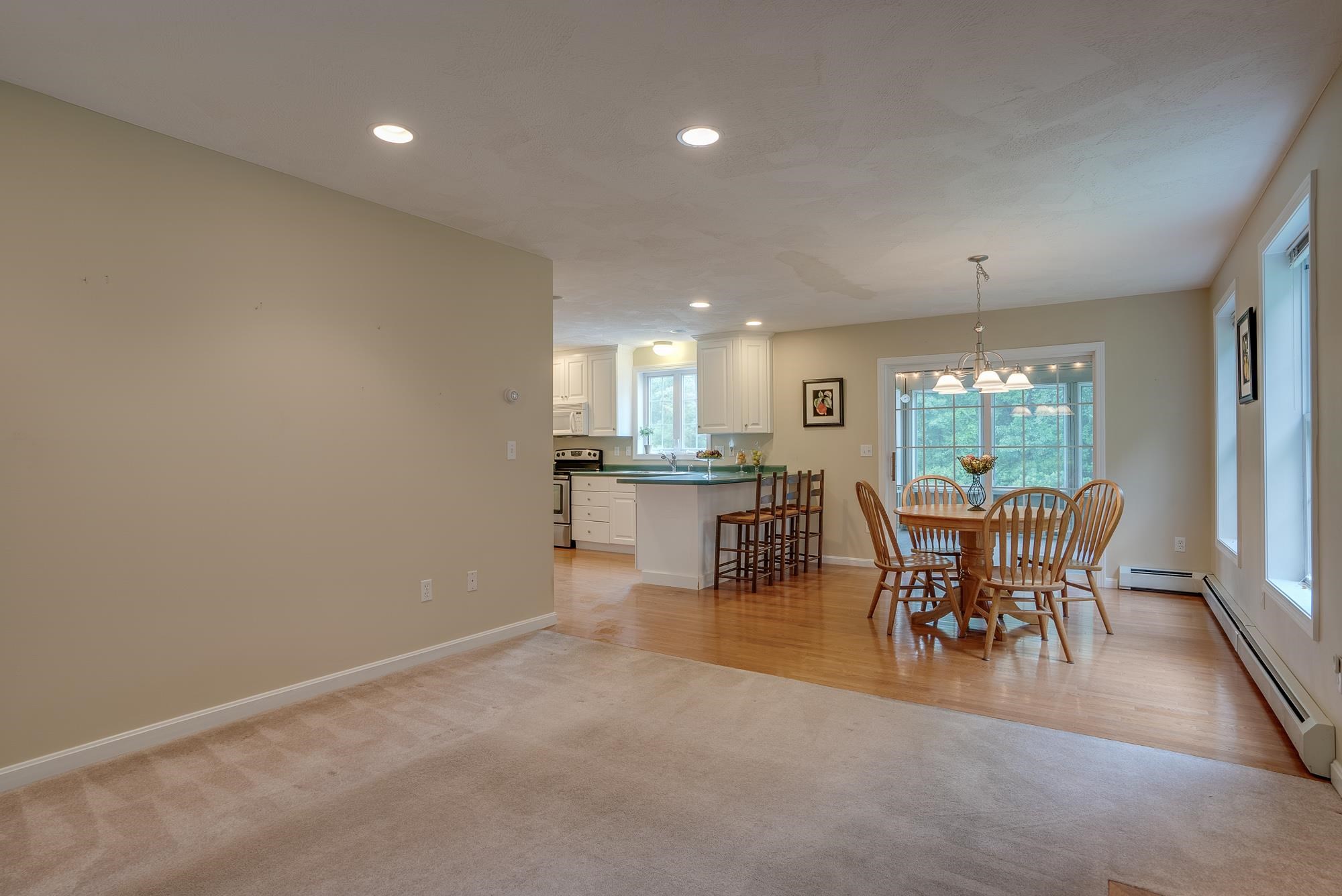 258 East Road Hampstead, NH 03841 - Photo 13 of 31