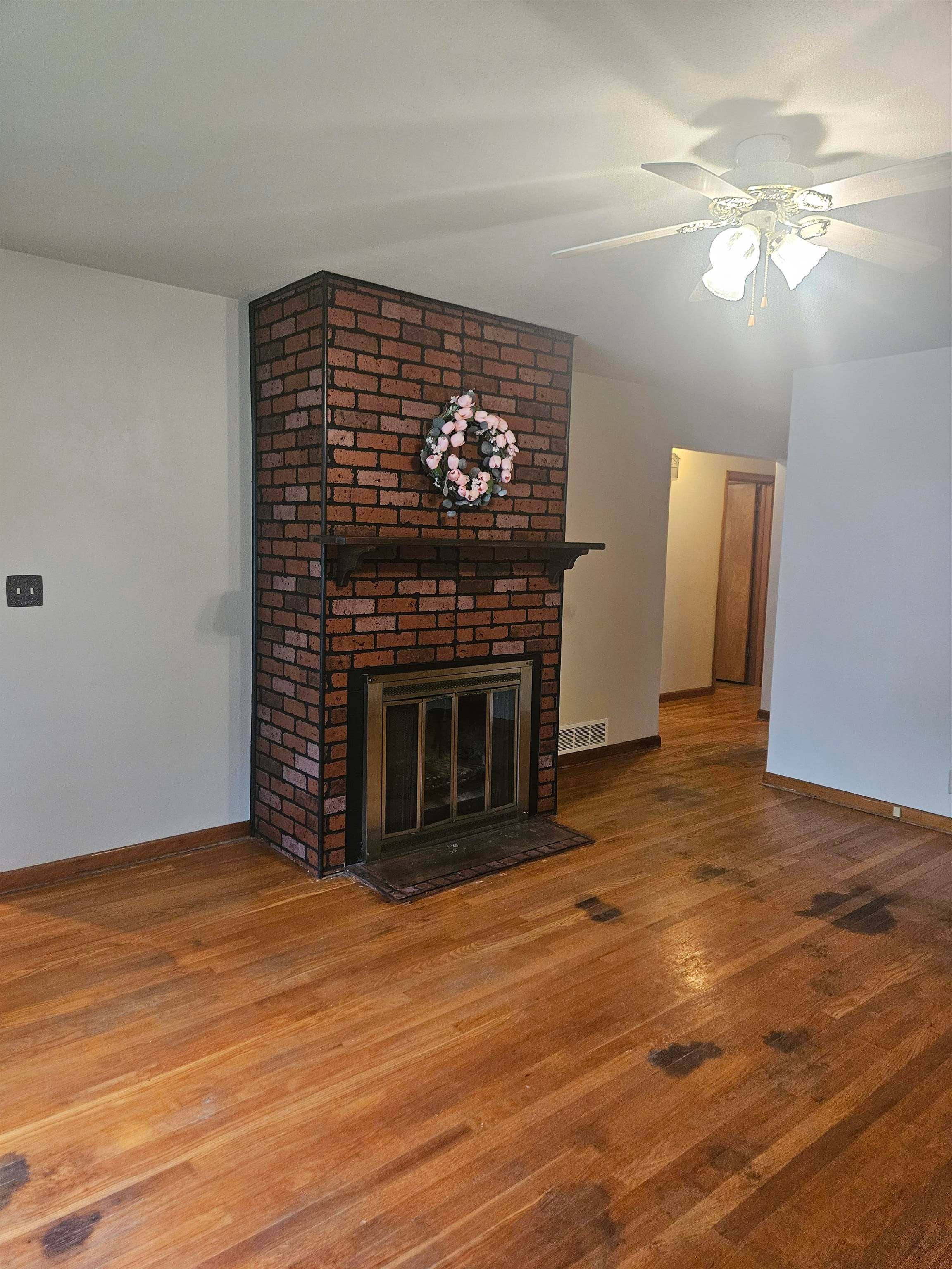 526 Barnum Road Rockford, IL 61109 - Photo 7 of 43 Gallery Image 7