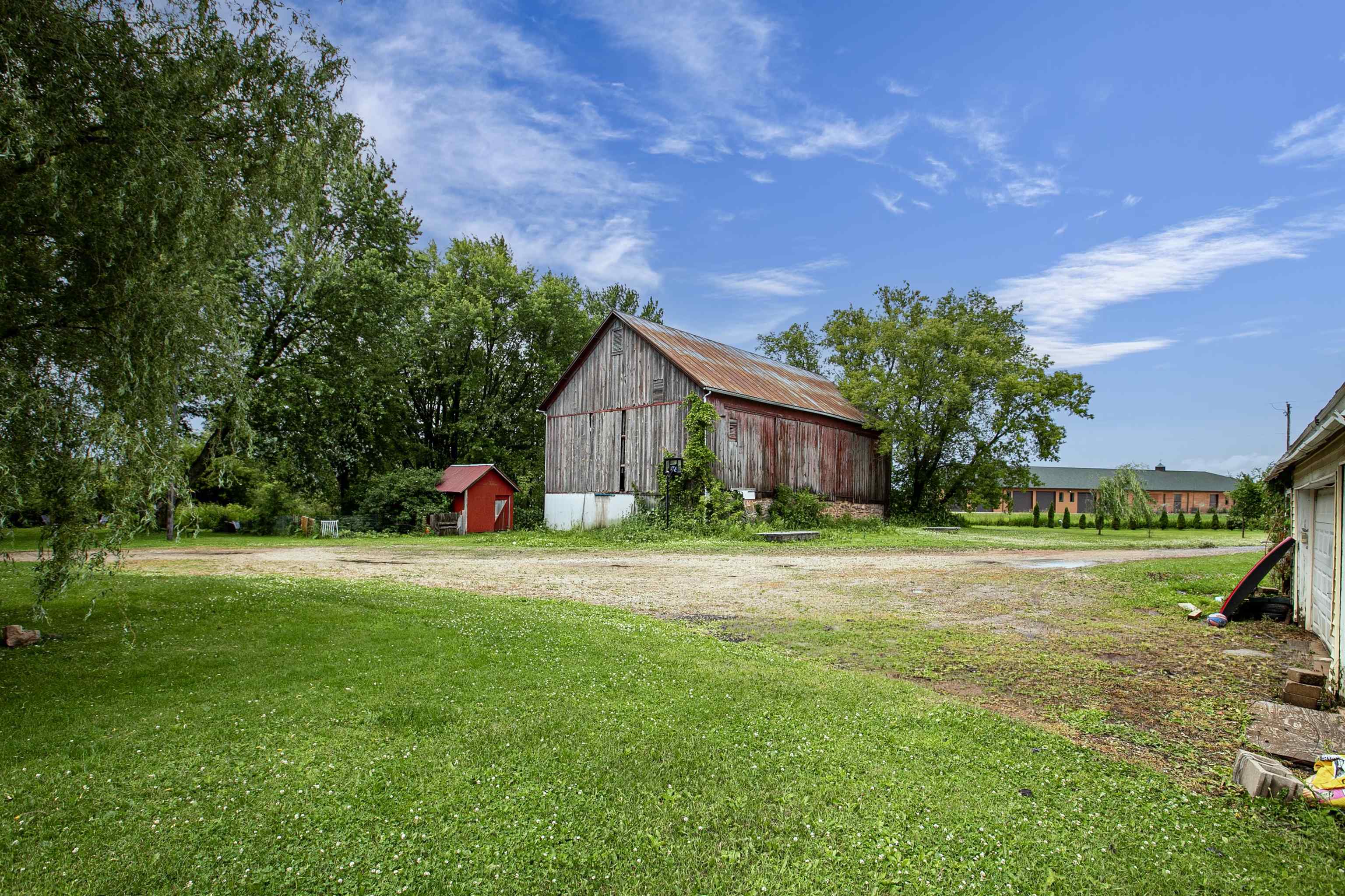 9511 Old Road Fremont, WI 54940 - Photo 14 of 67