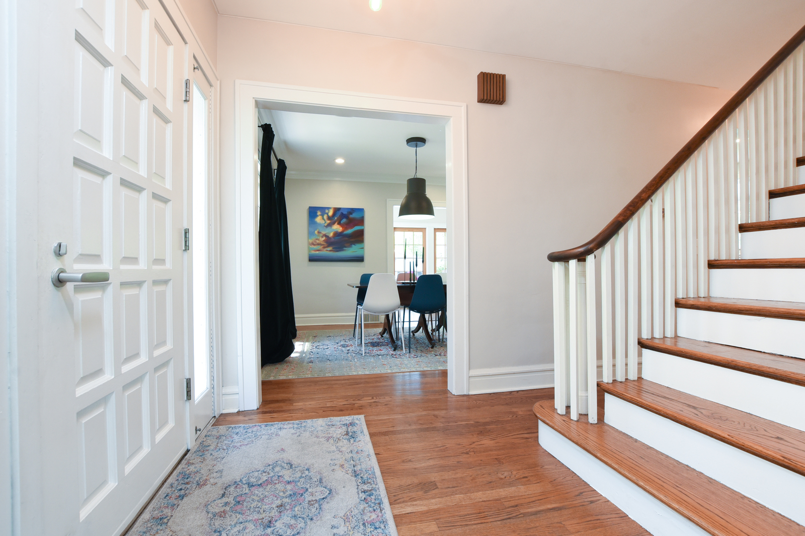 352 Selborne Road Riverside, IL 60546 - Photo 6 of 47
