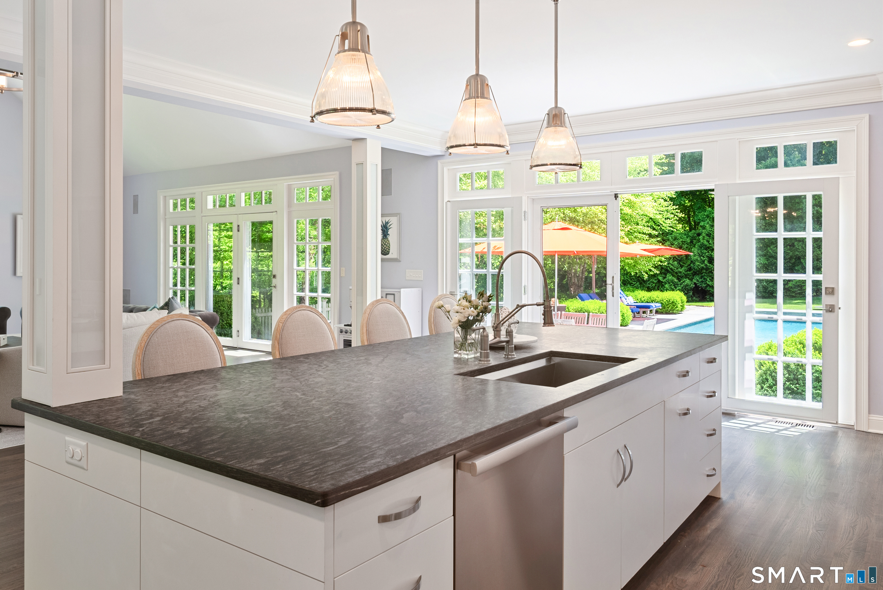 81 Lukes Wood Road New Canaan, CT 06840 - Photo 16 of 40