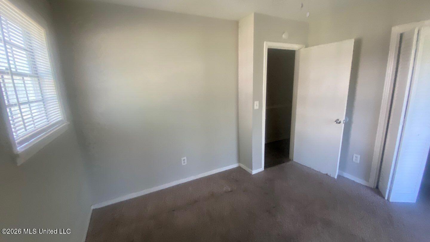 1886 Smallwood Street Jackson, MS 39212 - Photo 12 of 20 94-Mar 25 2026 11_11am-bTWA