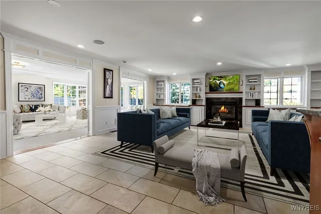 $1,399,000 | 40 Waterford Park, Amherst, NY 14221