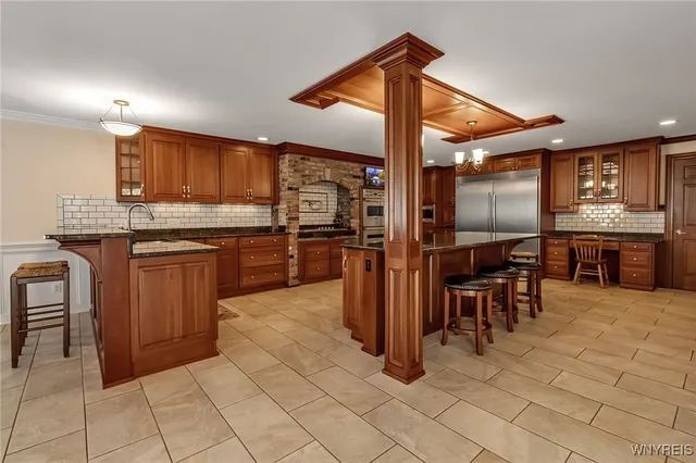 $1,399,000 | 40 Waterford Park, Amherst, NY 14221