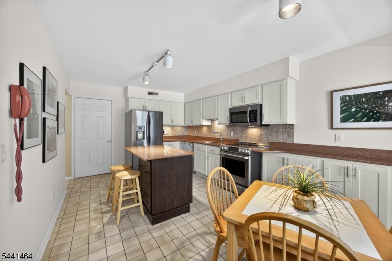 62 Manor Square Sparta, NJ 07871 - Photo 17 of 46