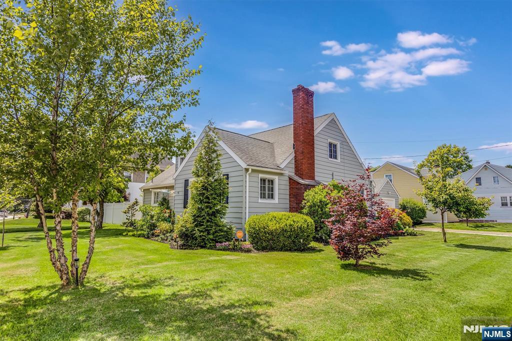 98 Totowa Road Totowa, NJ 07512 - Photo 4 of 46