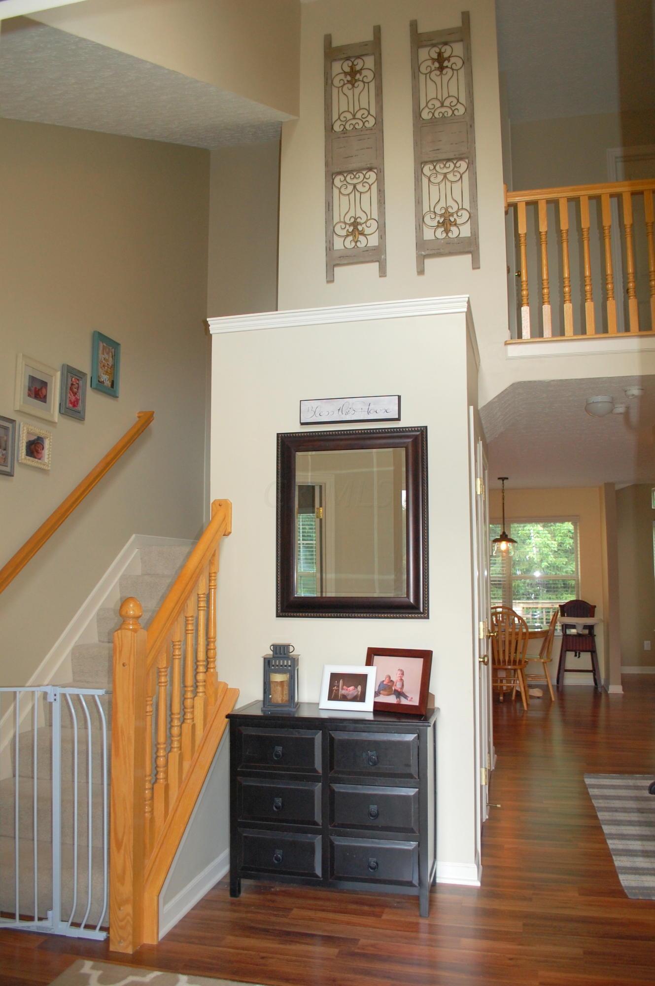 3029 Splitrock Road Columbus, OH 43221 - Photo 4 of 34 Gallery Image 4