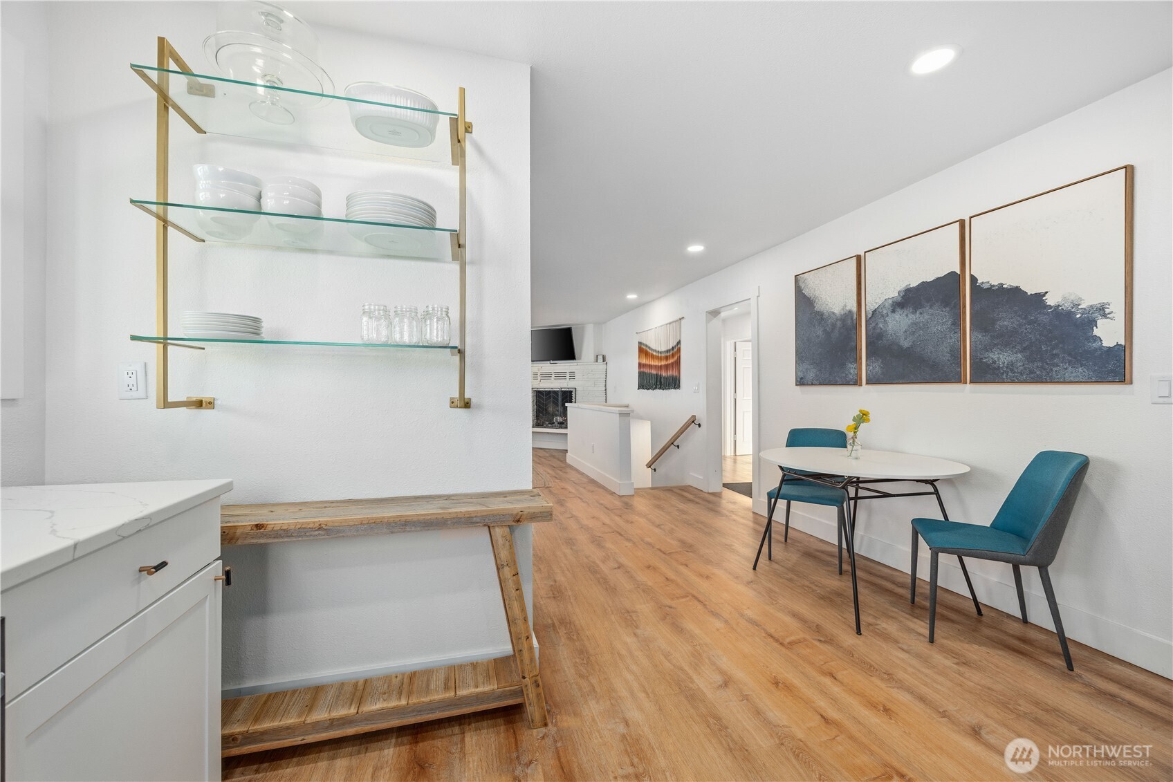 409 North Cedar Street Chelan, WA 98816 - Photo 8 of 33 a living room with furniture and a large window