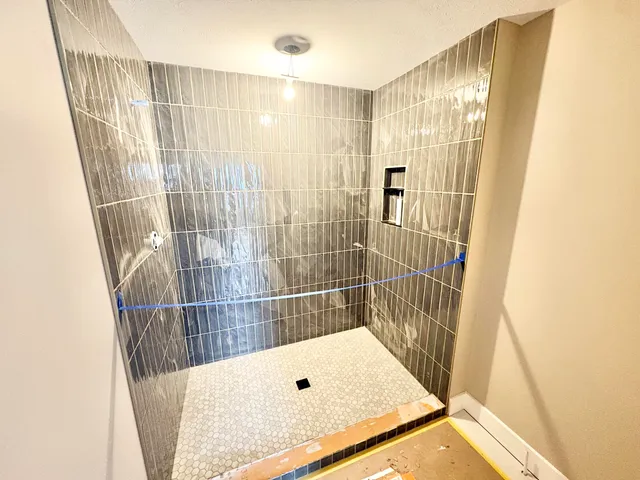 $699,900 | 5955 Braemoor Court Southeast, Caledonia, MI 49316