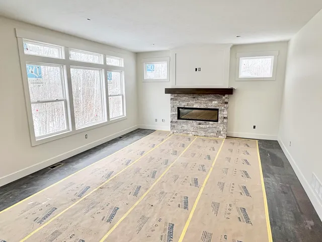 $699,900 | 5955 Braemoor Court Southeast, Caledonia, MI 49316