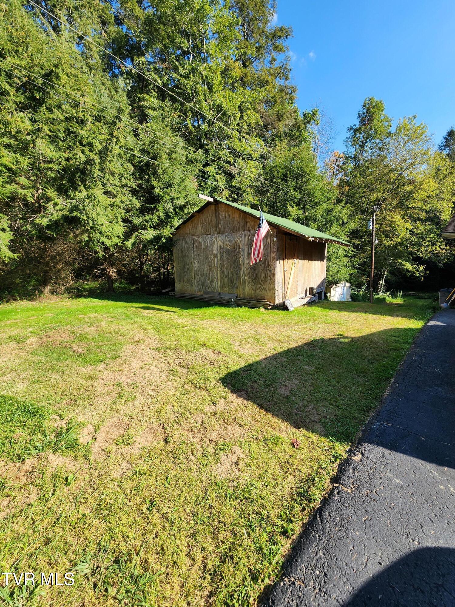 6219 Laurel Grove Road Norton, VA 24273 - Photo 22 of 24 20250919_165127