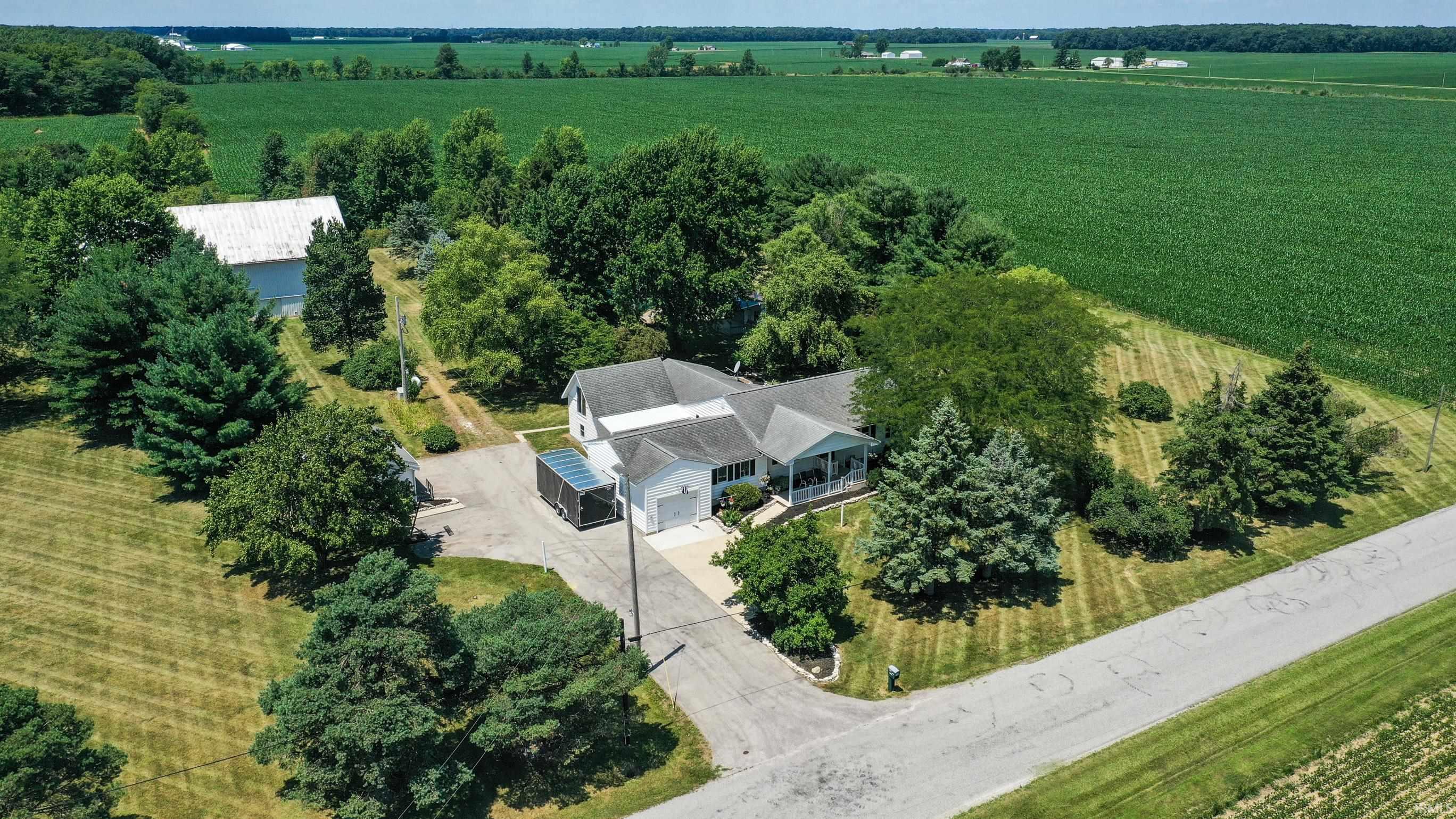 13916 Clayton Road Monroeville, IN 46773 - Photo 2 of 34
