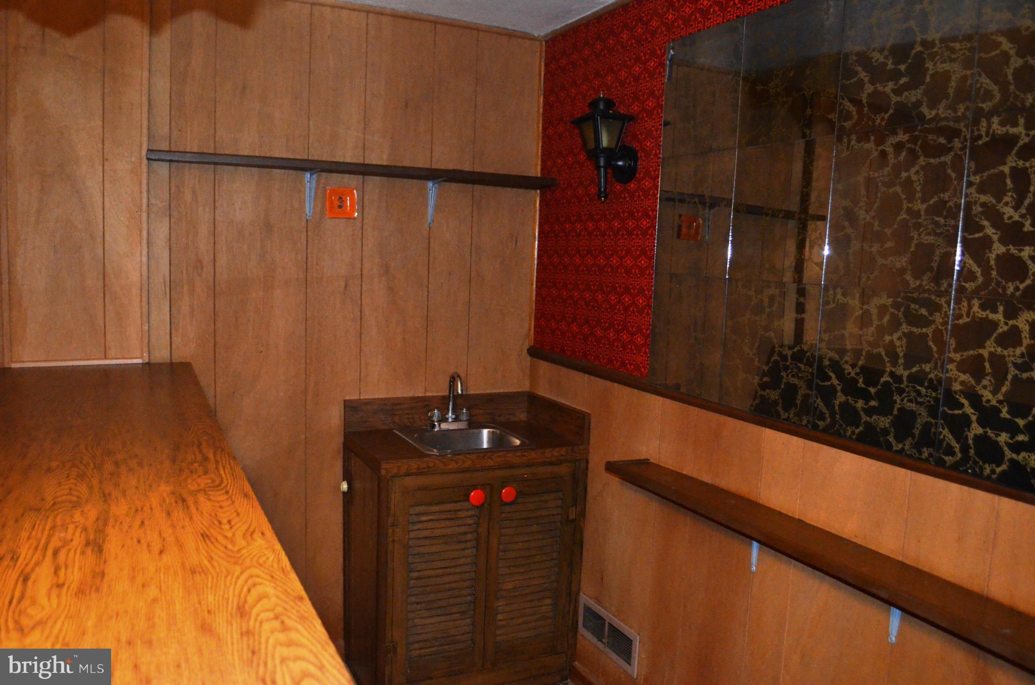 1403 Woodbridge Road Baltimore, MD 21228 - Photo 27 of 30 Interior (General)