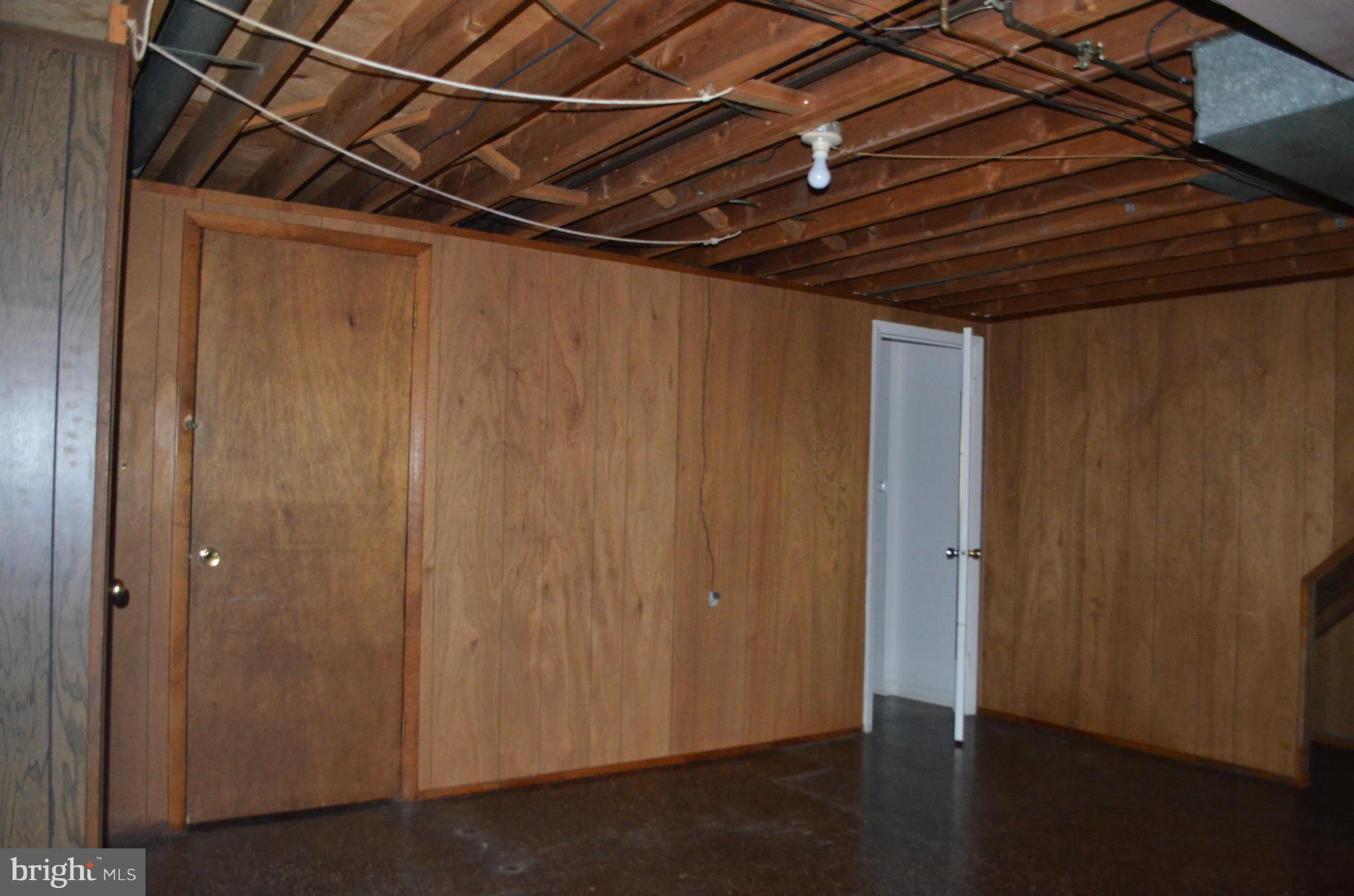 1403 Woodbridge Road Baltimore, MD 21228 - Photo 29 of 30 Interior (General)