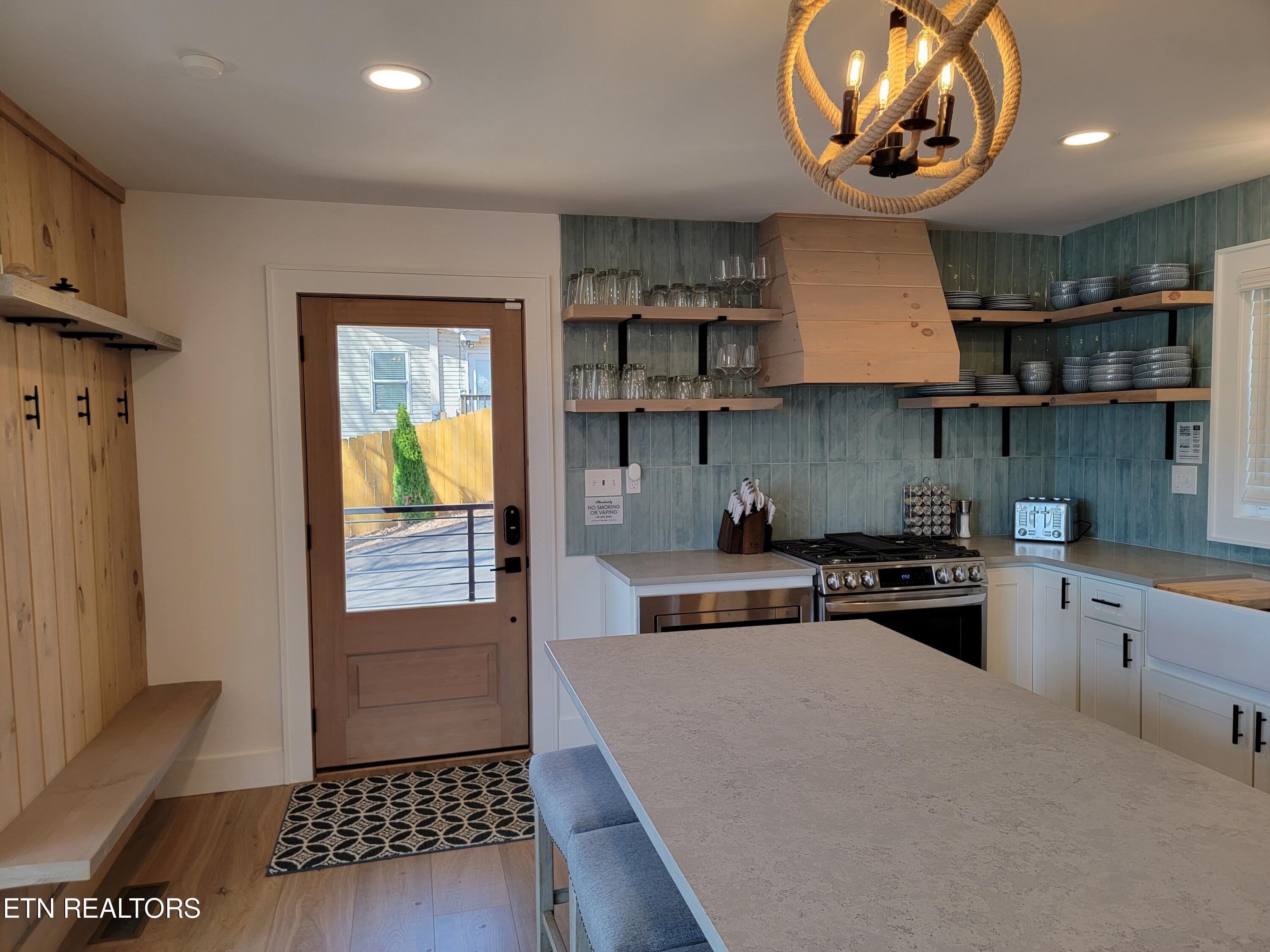 825 Plainview Drive Dandridge, TN 37725 - Photo 15 of 36 20230330_115327