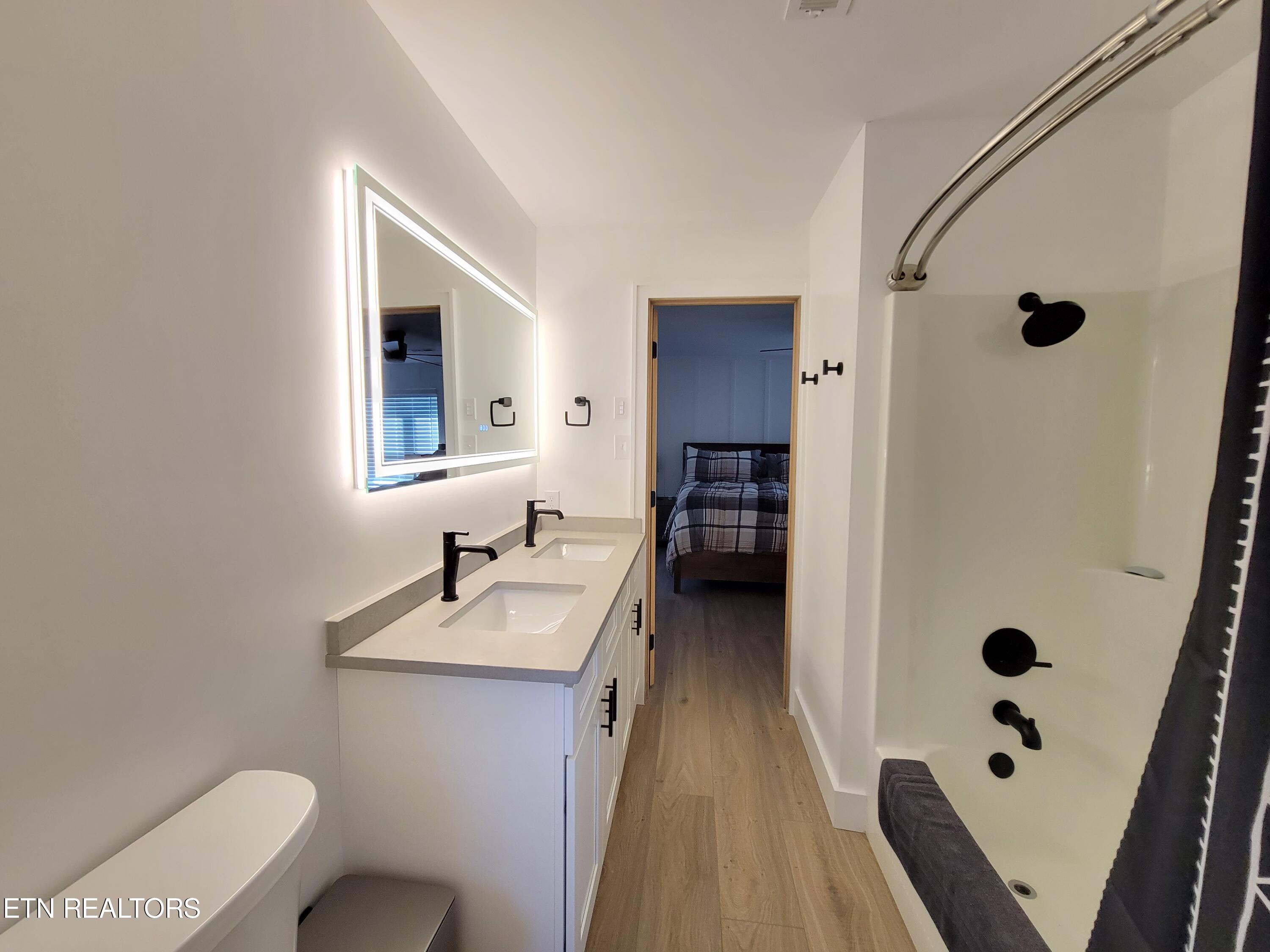 825 Plainview Drive Dandridge, TN 37725 - Photo 23 of 36 20230330_120000