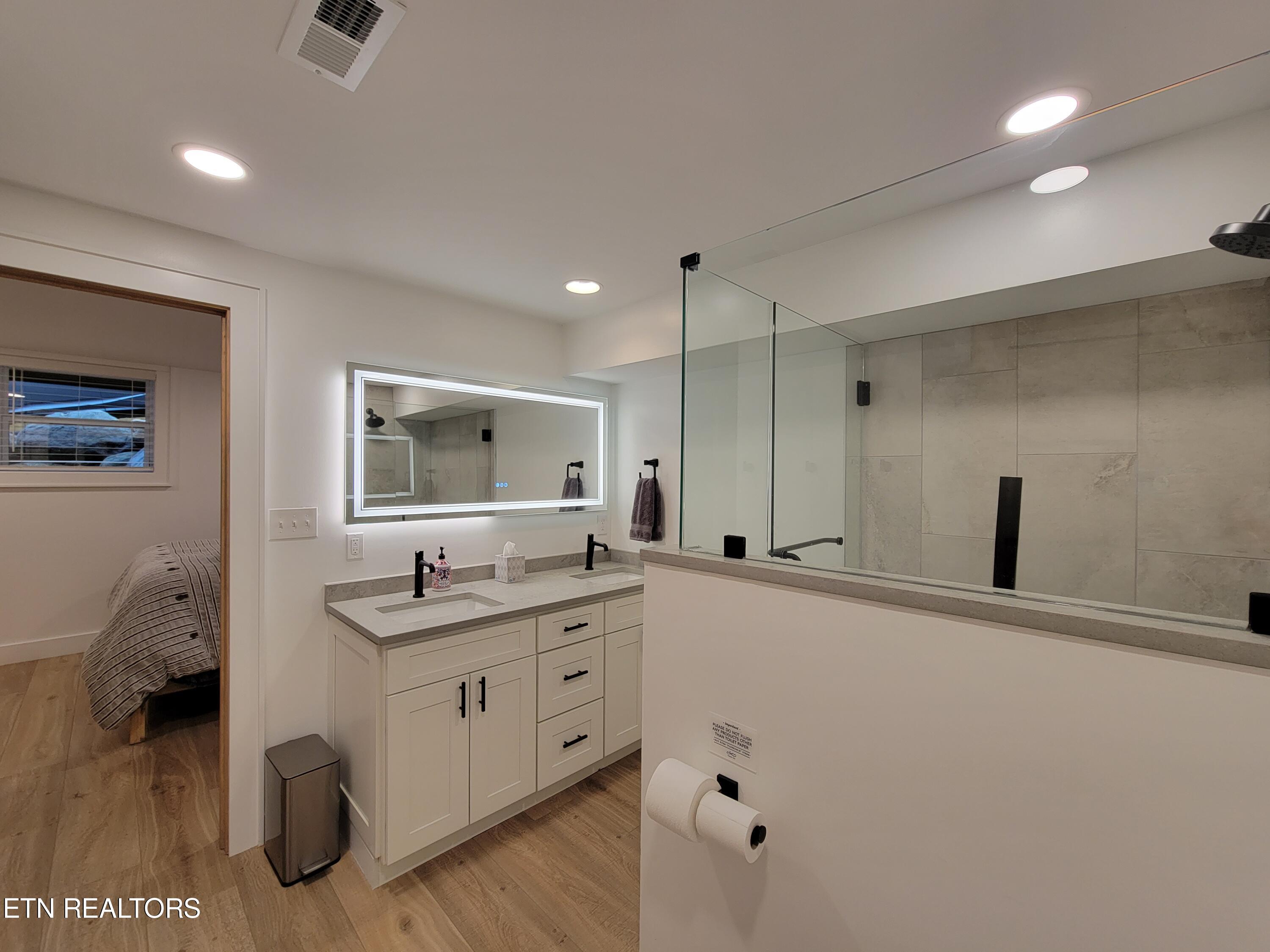 825 Plainview Drive Dandridge, TN 37725 - Photo 28 of 36 20230407_173915