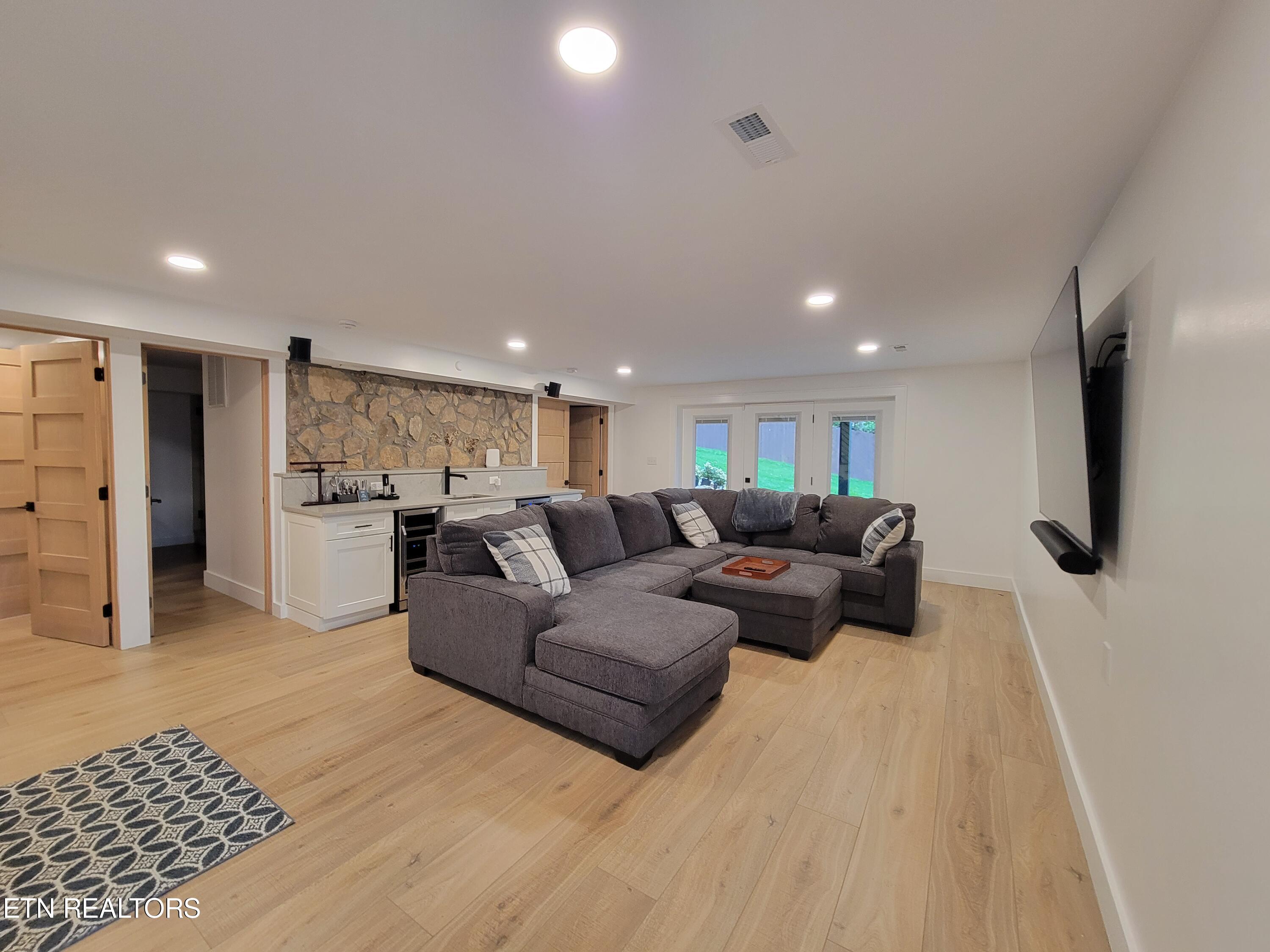 825 Plainview Drive Dandridge, TN 37725 - Photo 31 of 36 20230407_174220