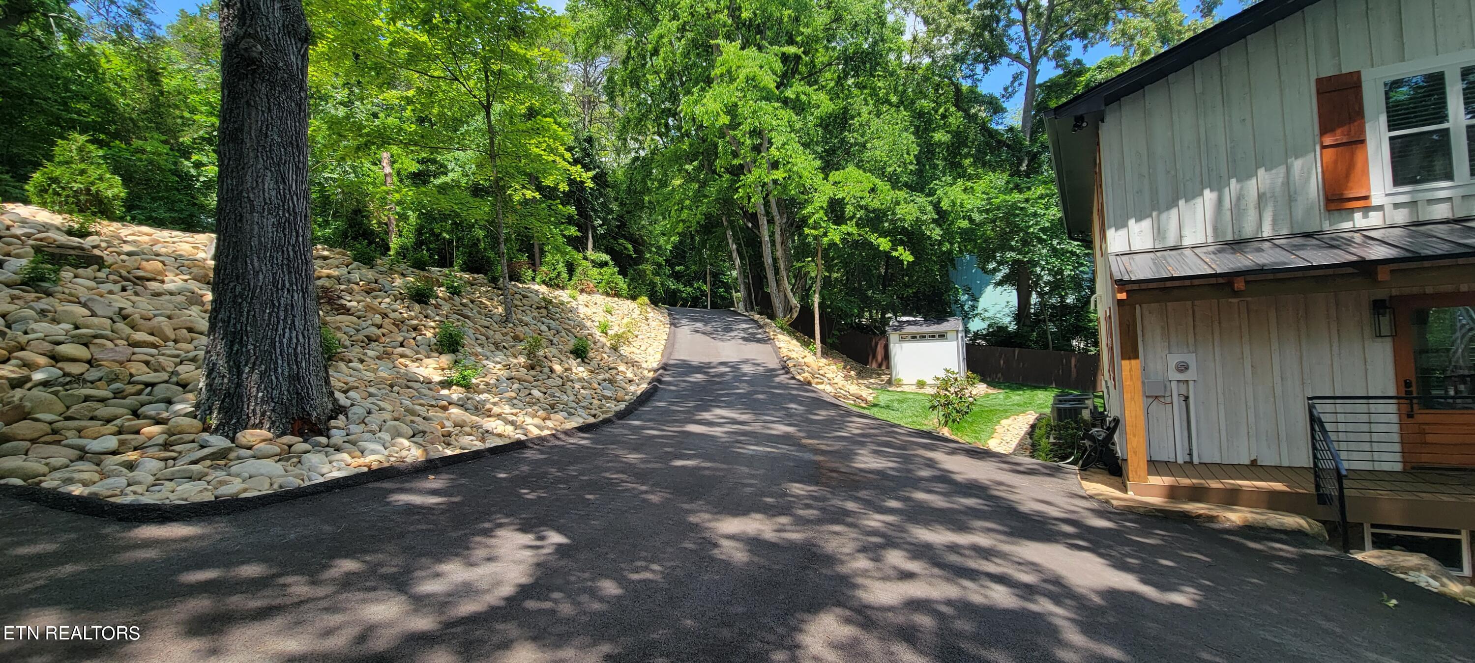 825 Plainview Drive Dandridge, TN 37725 - Photo 36 of 36 20230601_142527