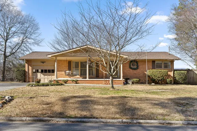 $295,000 | 306 Robinwood Drive, Dalton, GA 30721