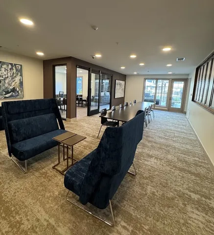 $2,643 | 1420 West Diehl Road, Unit 234, Naperville, IL 60563