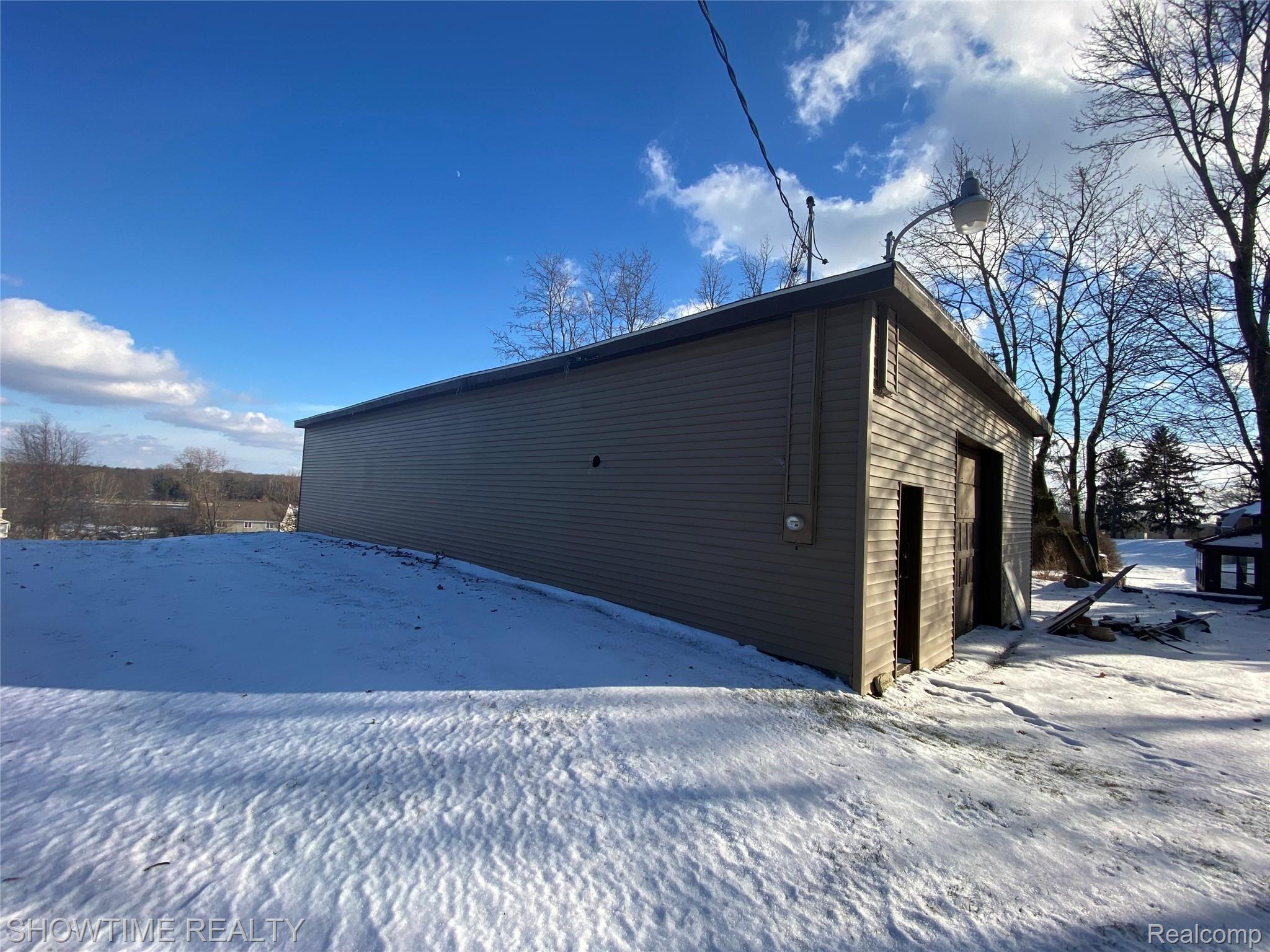 955 South Baldwin Road Oxford, MI 48371 - Photo 30 of 34 IMG-1331.jpg