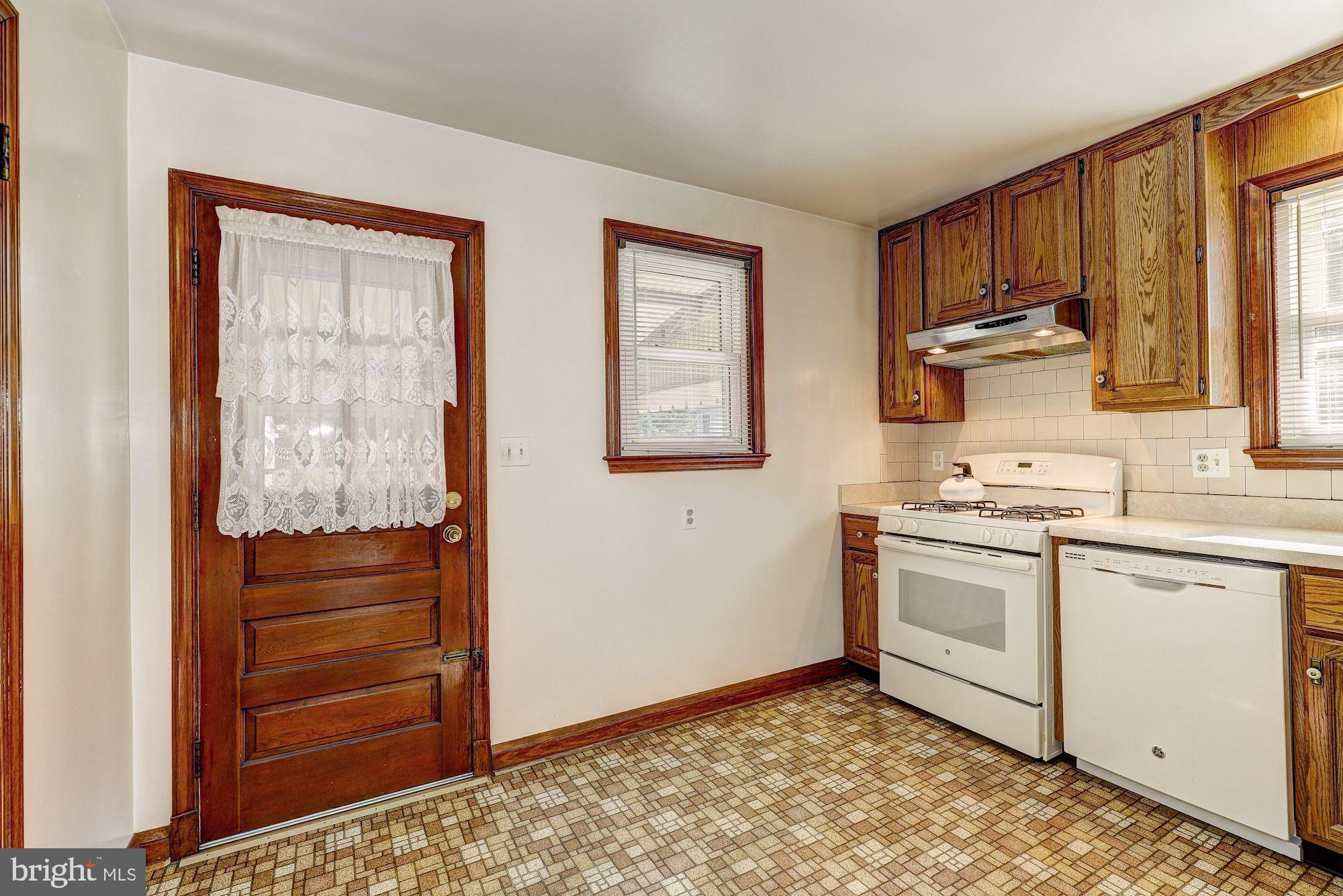 4306 East Joppa Road Nottingham, MD 21236 - Photo 19 of 43 Kitchen