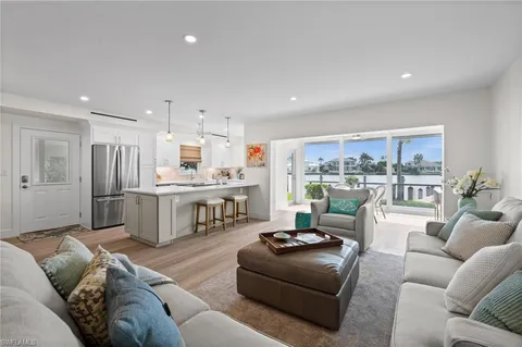 $999,000 | 3400 Gulf Shore Boulevard North, Unit K2, Naples, FL 34103