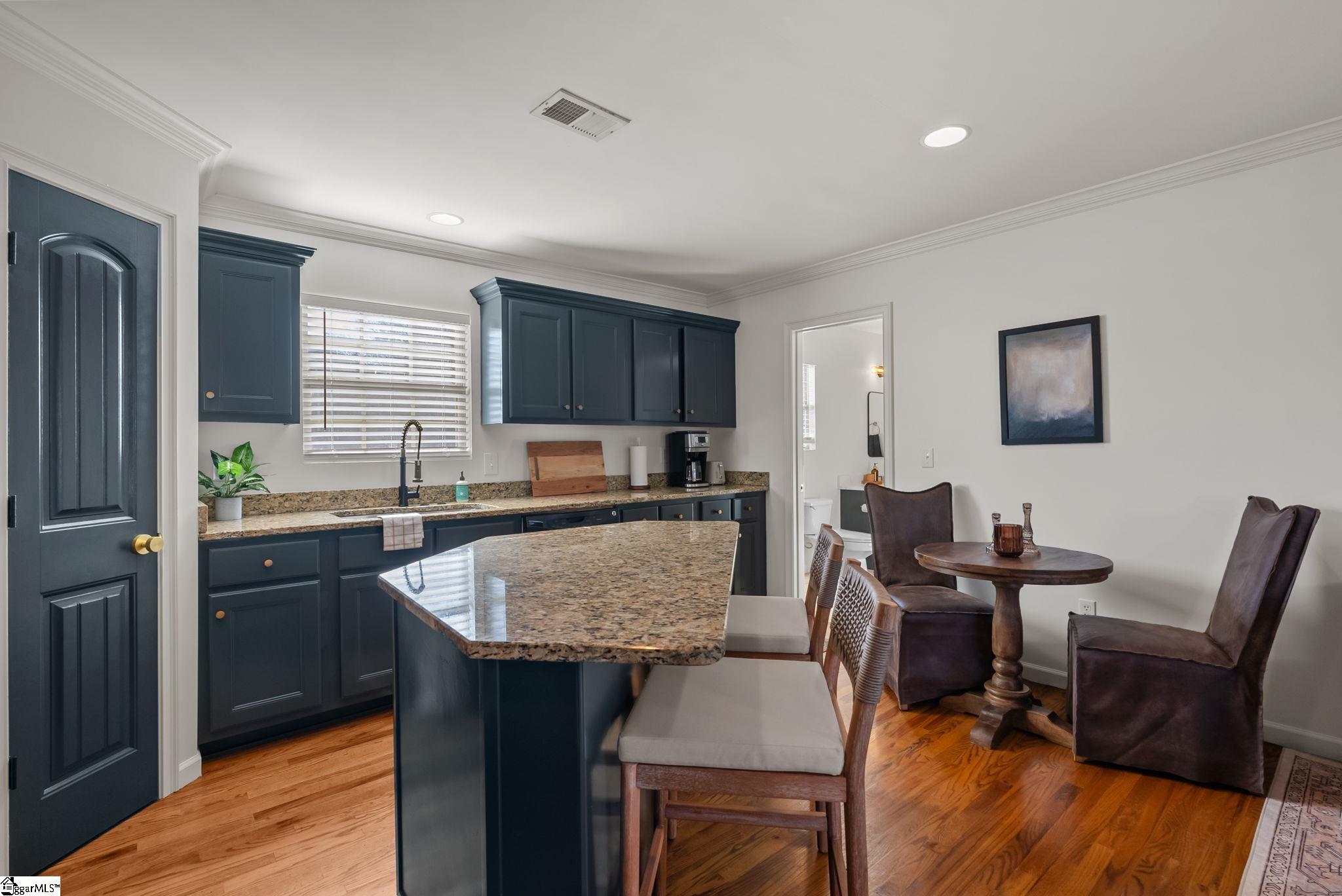 7 Hamilton Avenue Greenville, SC 29601 - Photo 17 of 38