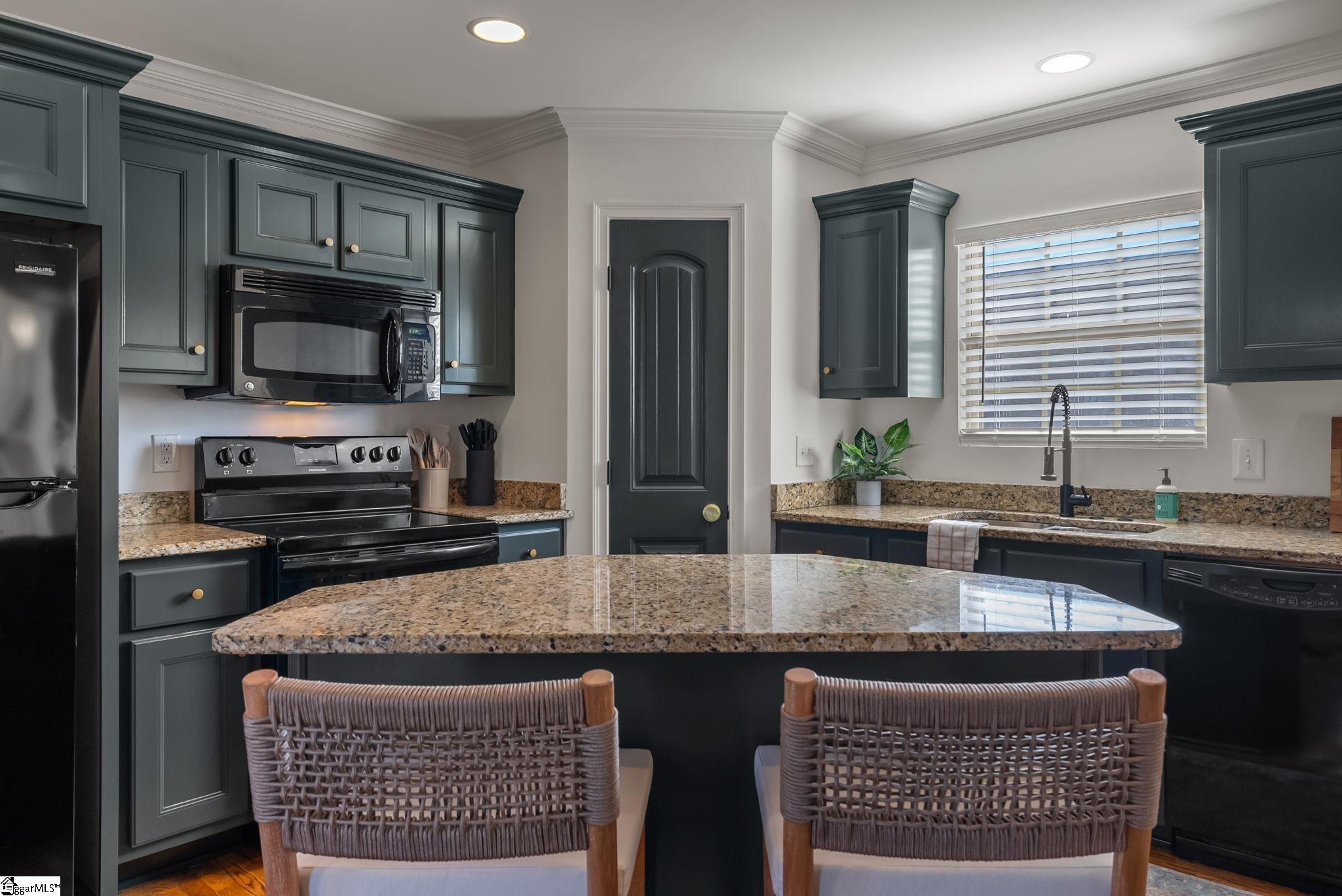 7 Hamilton Avenue Greenville, SC 29601 - Photo 18 of 38