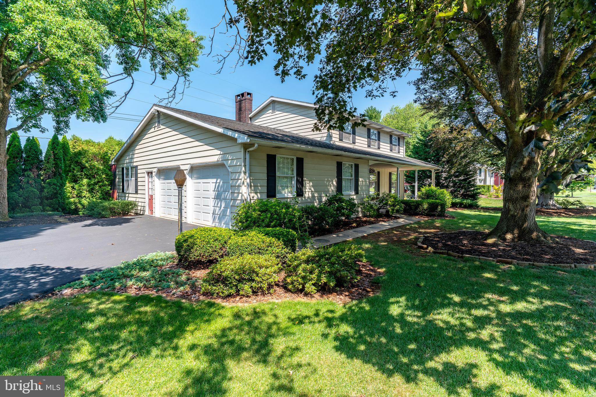 2810 Brookfield Road Lancaster, PA 17601 - Photo 3 of 36
