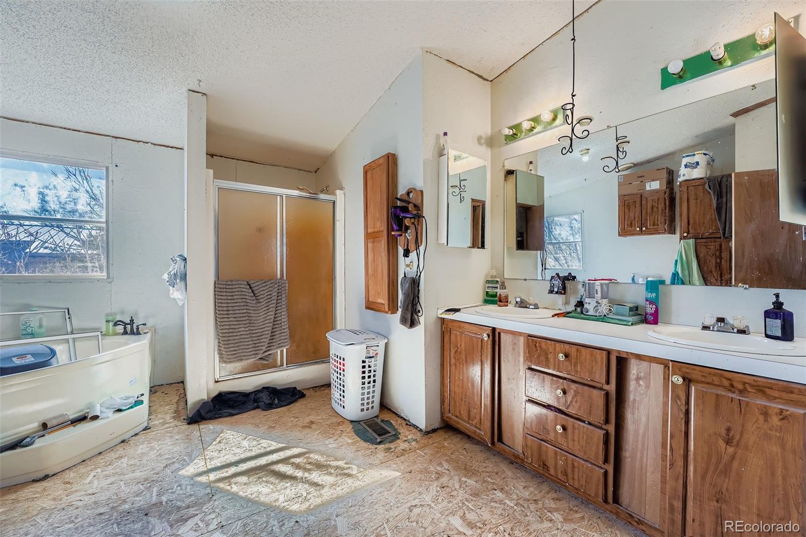 1050 South Dutch Valley Road Bennett, CO 80102 - Photo 16 of 29 Gallery Image 16