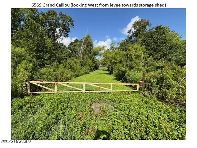 $75,000 | 6569 Grand Caillou Road, Dulac, LA 70353