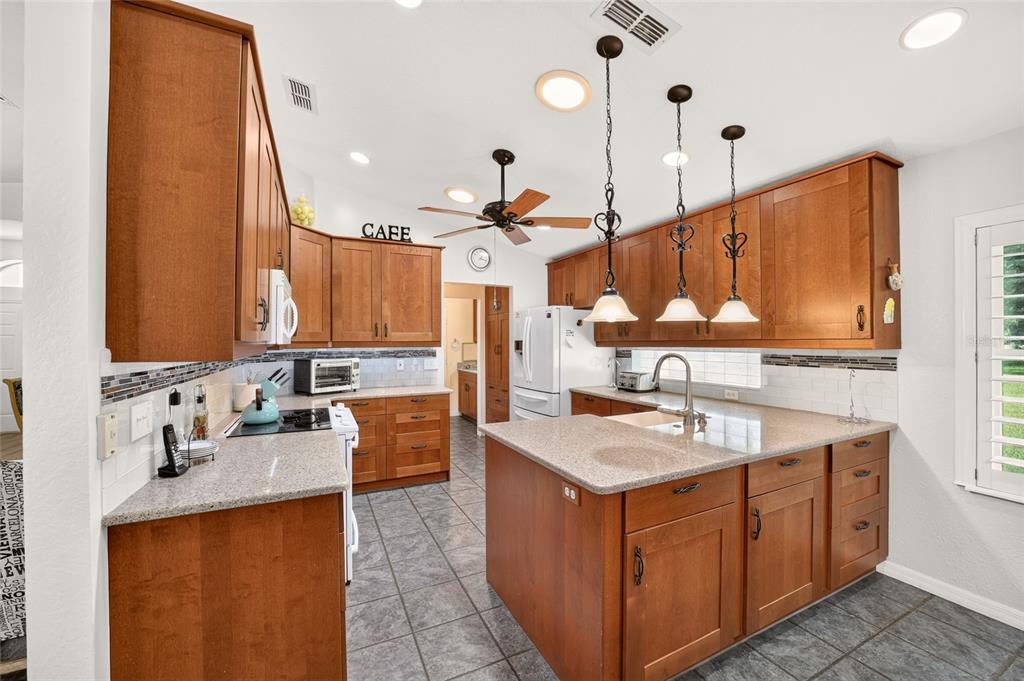 7121 Southwest 113th Loop Ocala, FL 34476 - Photo 18 of 61 Gallery Image 18