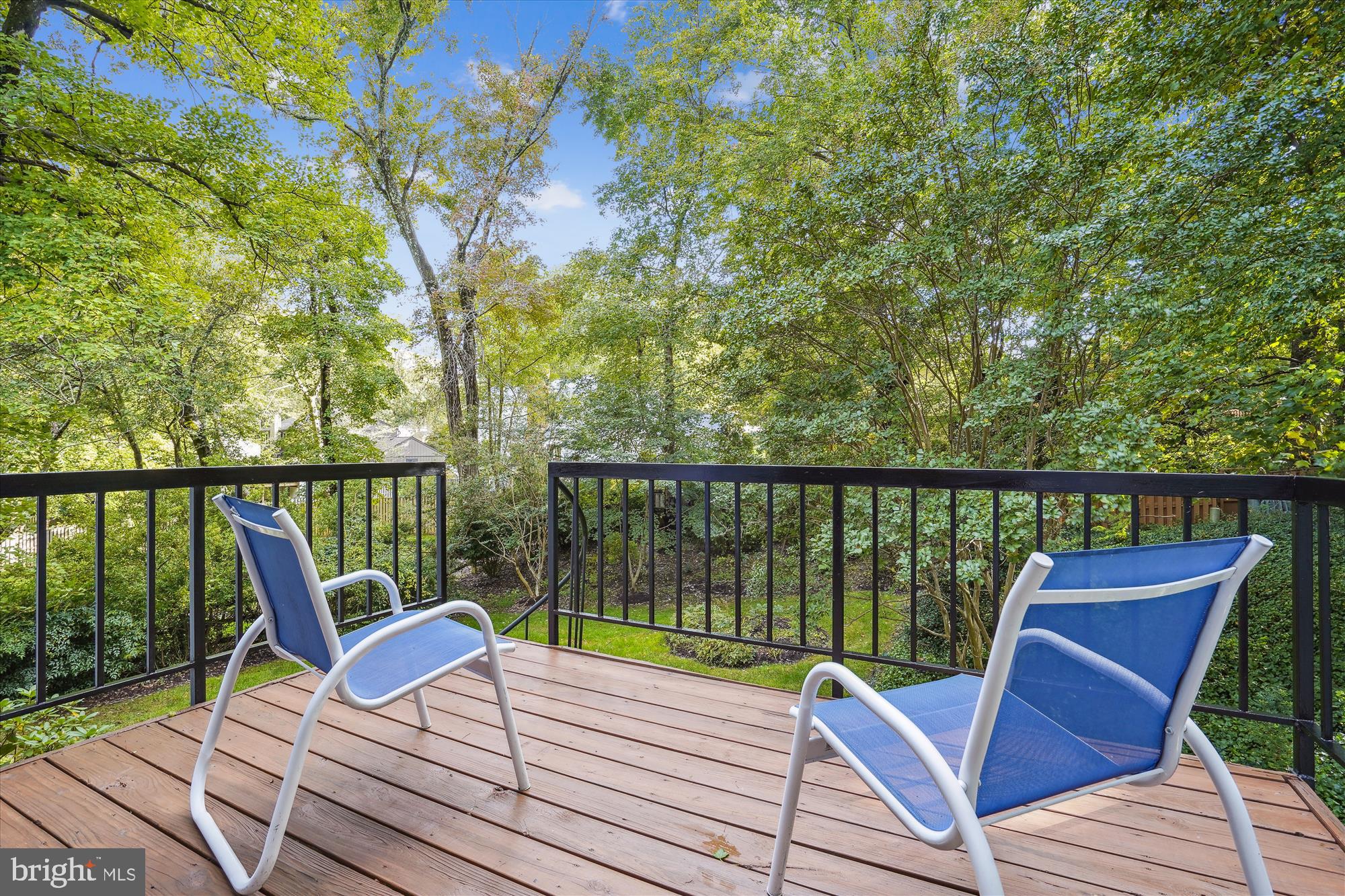 11823 Blue Spruce Road Reston, VA 20191 - Photo 13 of 86 What a great place to start and end your day!