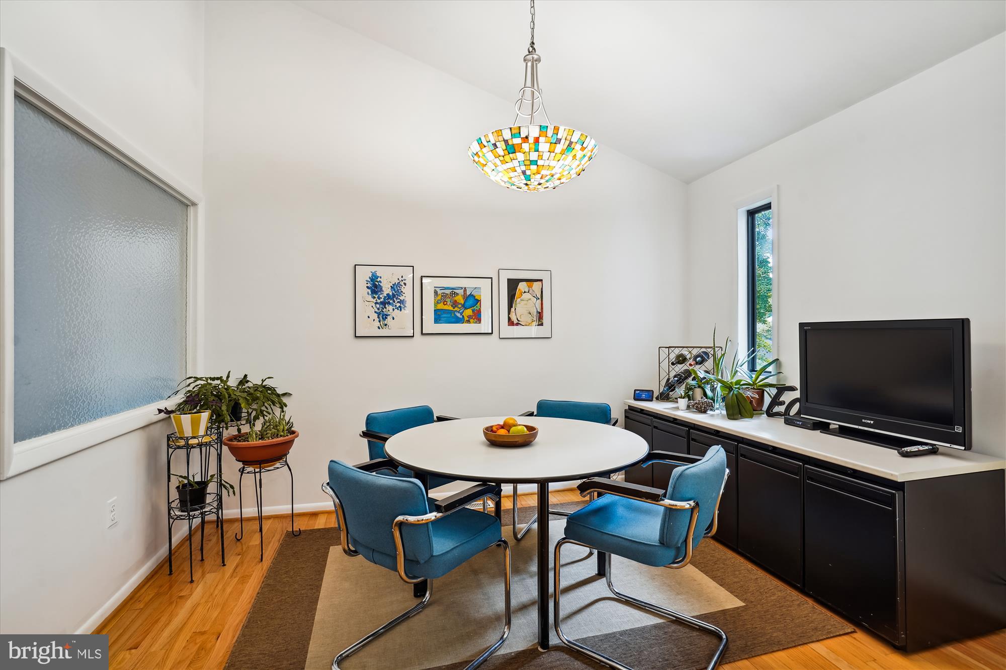 11823 Blue Spruce Road Reston, VA 20191 - Photo 16 of 86 Plenty of flex space here!