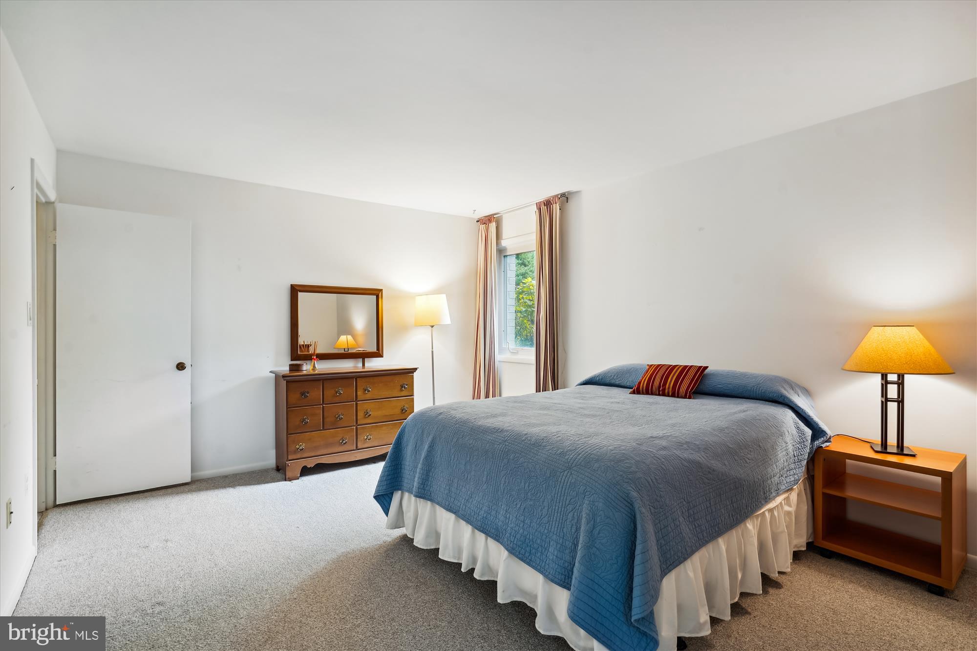 11823 Blue Spruce Road Reston, VA 20191 - Photo 34 of 86 Ample space for another king sized bed if desired
