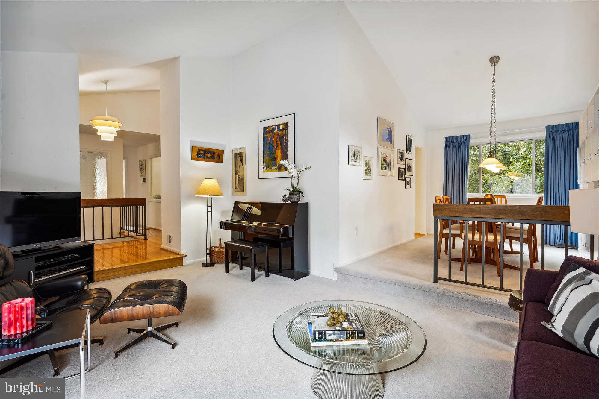11823 Blue Spruce Road Reston, VA 20191 - Photo 85 of 86 Dramatic Open Floorplan! Welcome Home!