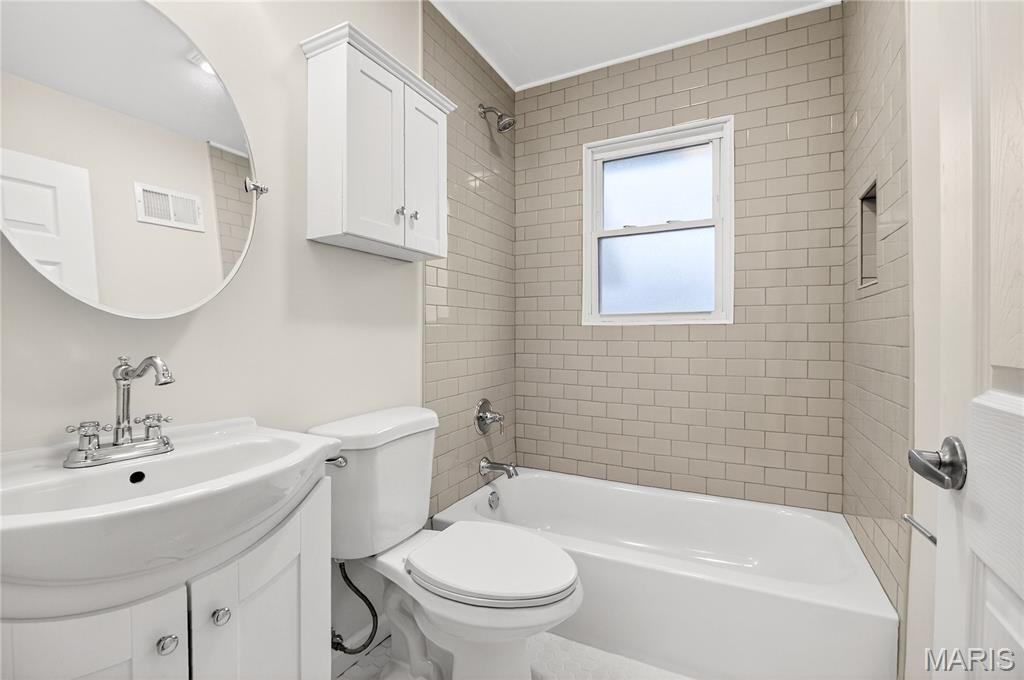 7813 Decatur Drive St. Louis, MO 63123 - Photo 20 of 37