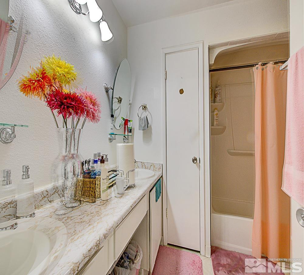 542 Smithridge Drive Reno, NV 89502 - Photo 6 of 18 Photo 6