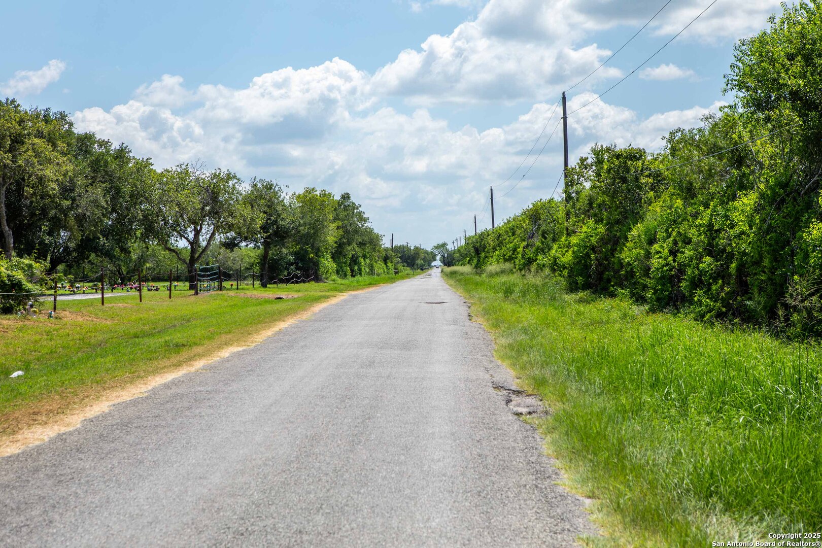 0 Cr 405 Beeville, TX 78102 - Photo 12 of 19 a view of a park with large trees