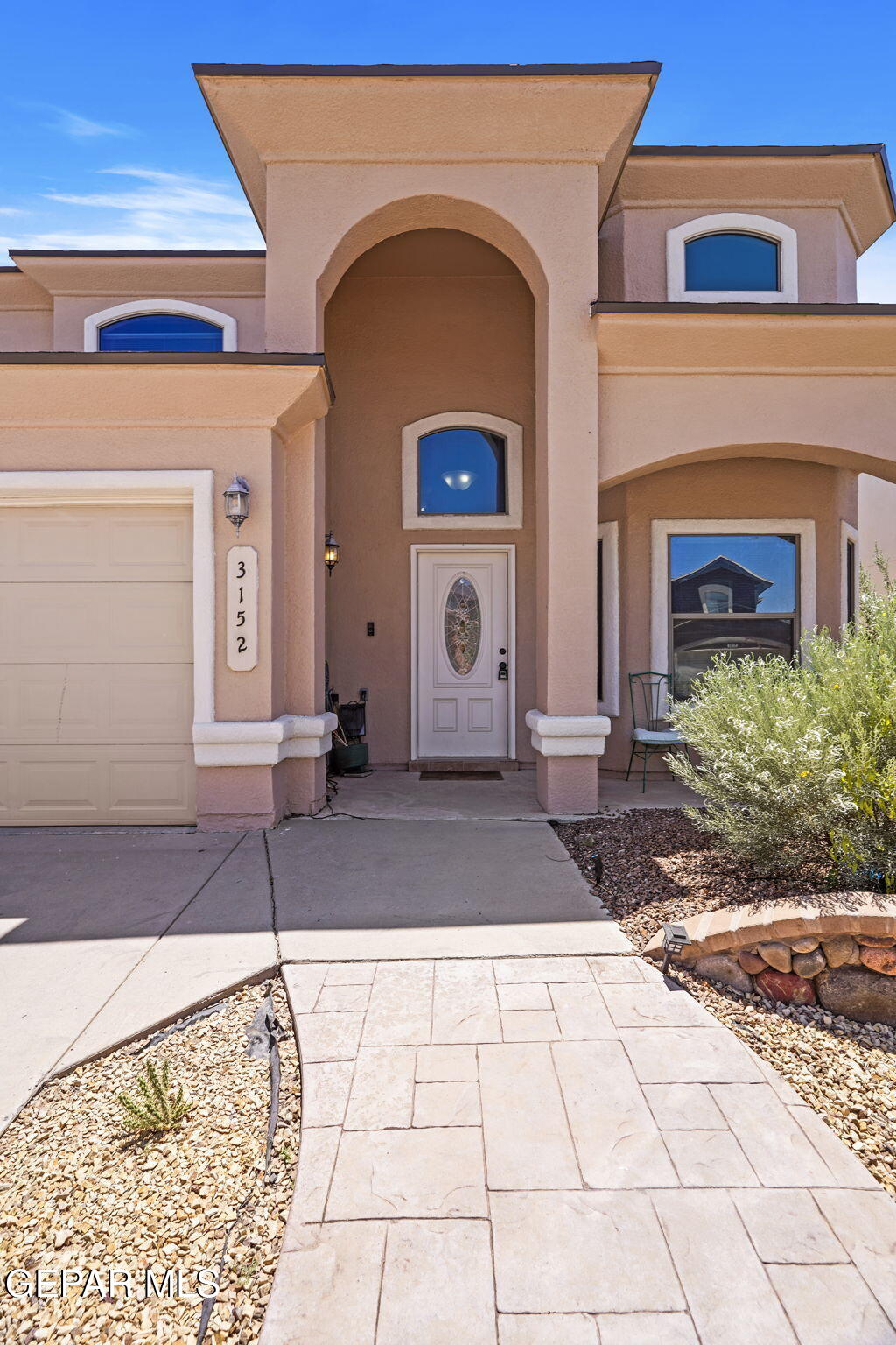 3152 Rustic Hidden Drive El Paso, TX 79938 - Photo 5 of 38 a front view of a house with shower