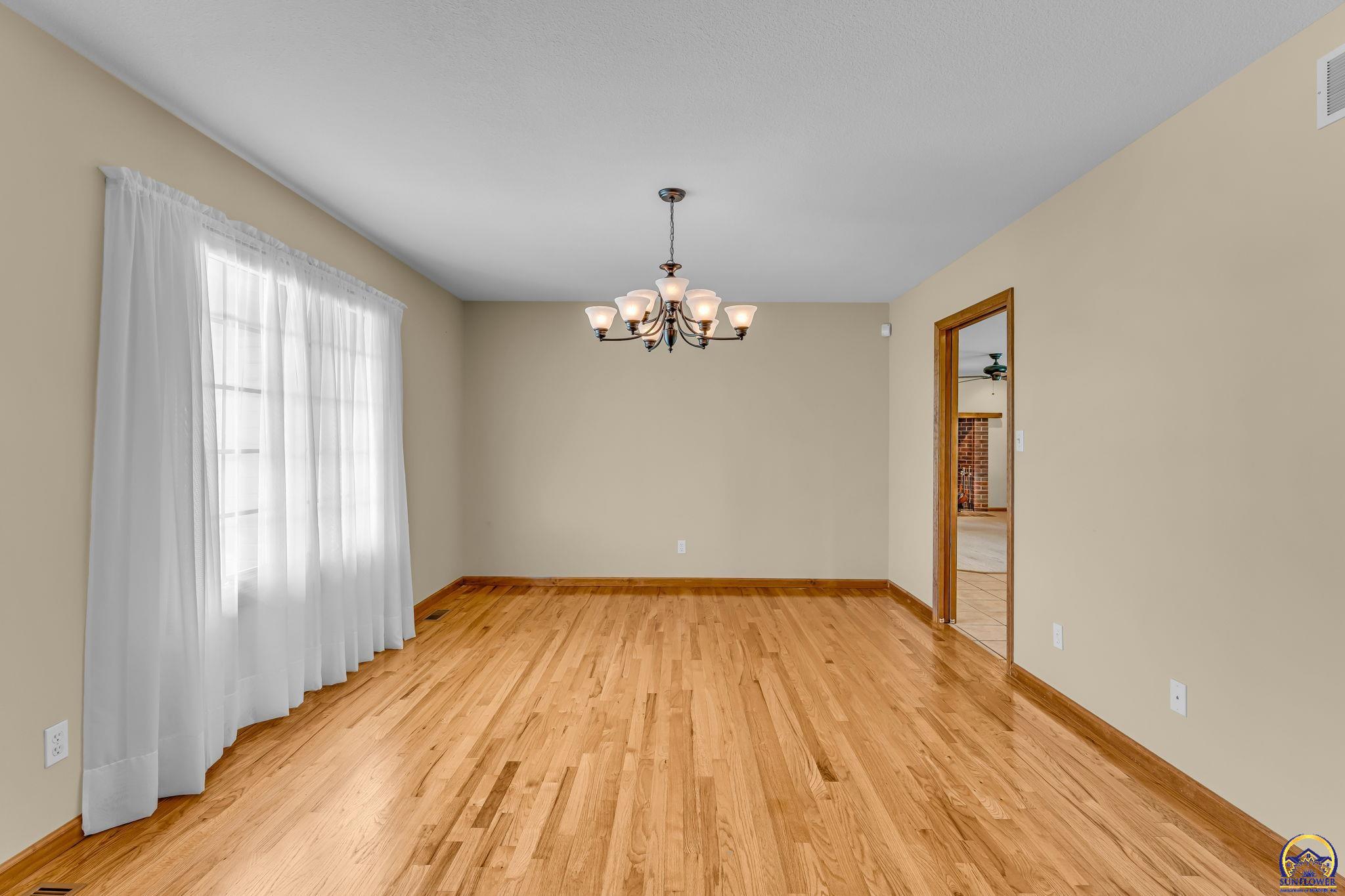 9015 Southwest 53rd Street Topeka, KS 66610 - Photo 8 of 44