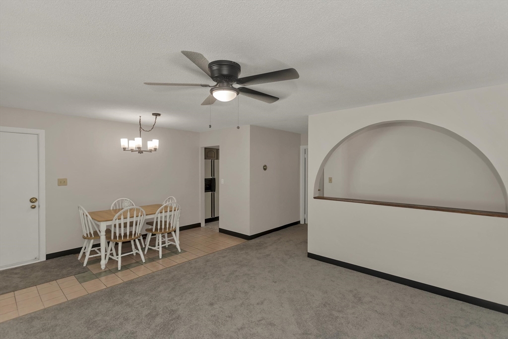 91 Partridge Lane, Unit 91 Chicopee, MA 01022 - Photo 4 of 26
